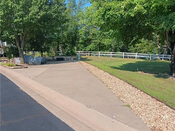 1229 County Road 663 #226, Oak Grove, AR 72660