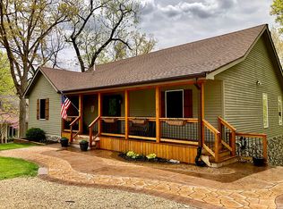 30 Essex Ave, Mackinaw, IL