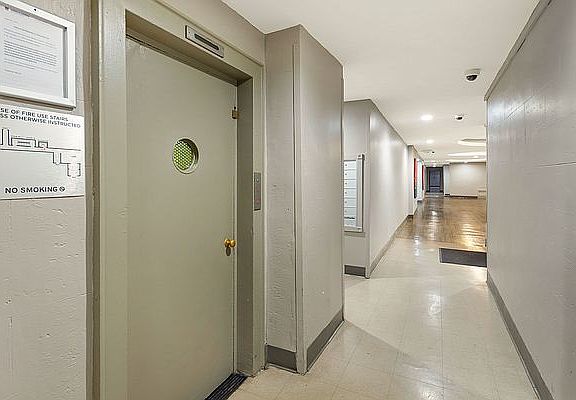 5th image of 4242 80th St APT 5N