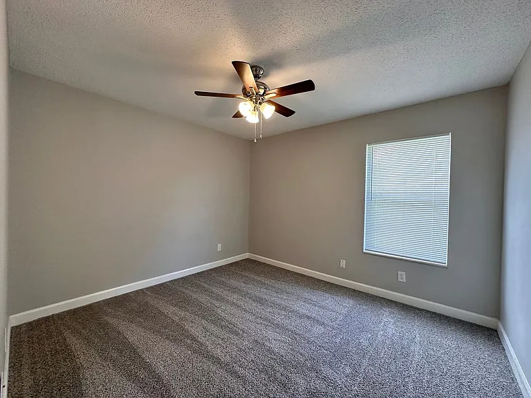 Park Place West and Park Place South Apartments — Photo 18