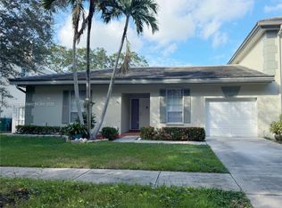 10235 Panama St, Hollywood, FL 33026