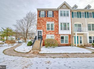 202 Sapphire Ln, Franklin Park, NJ 08823