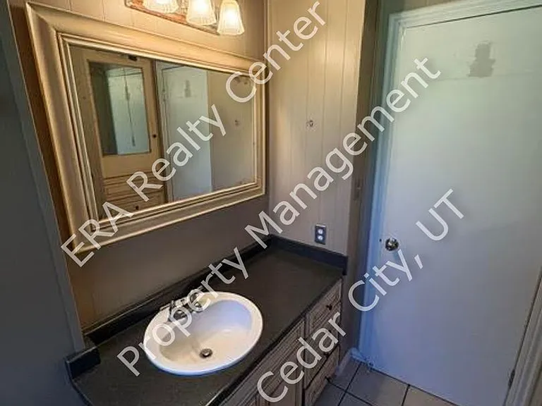 282 S Dewey Ave #A — Photo 13