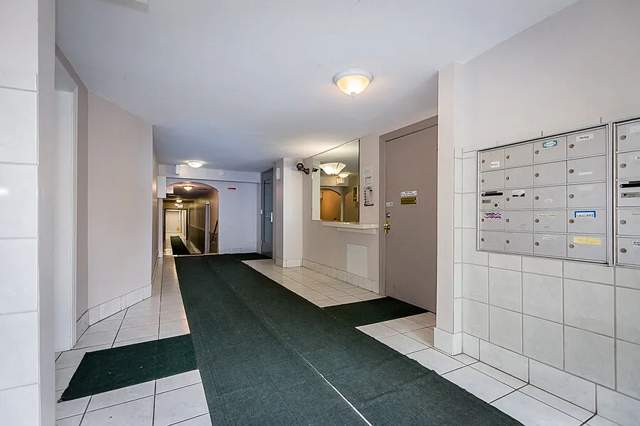 1429 W. Lunt Ave. — Photo 2