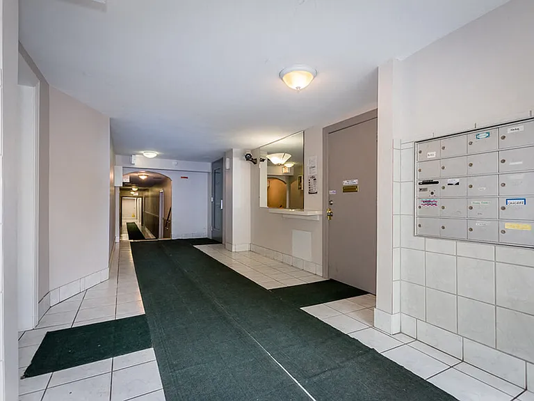 1429 W. Lunt Ave. — Photo 2