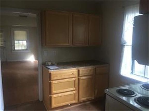 3rd image of 5352 Shirley Ave