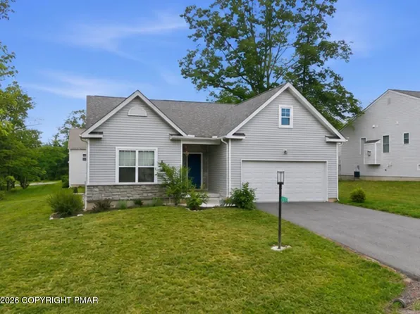 310 Golden Oaks Dr, White Haven, PA 18661