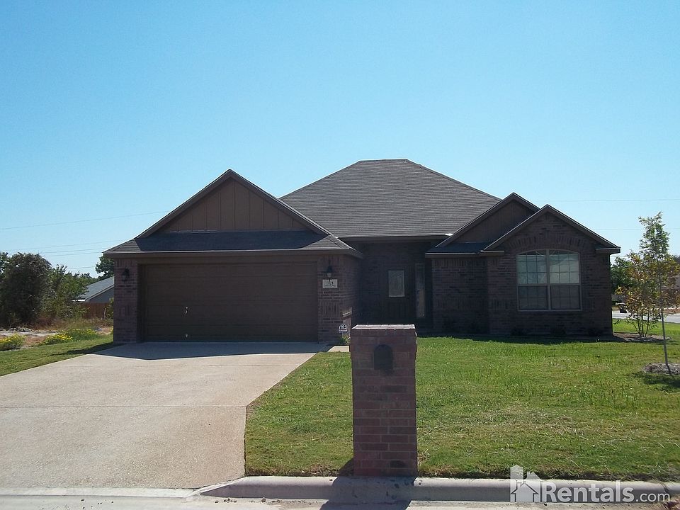 1st image of 921 Paseo Del Plata