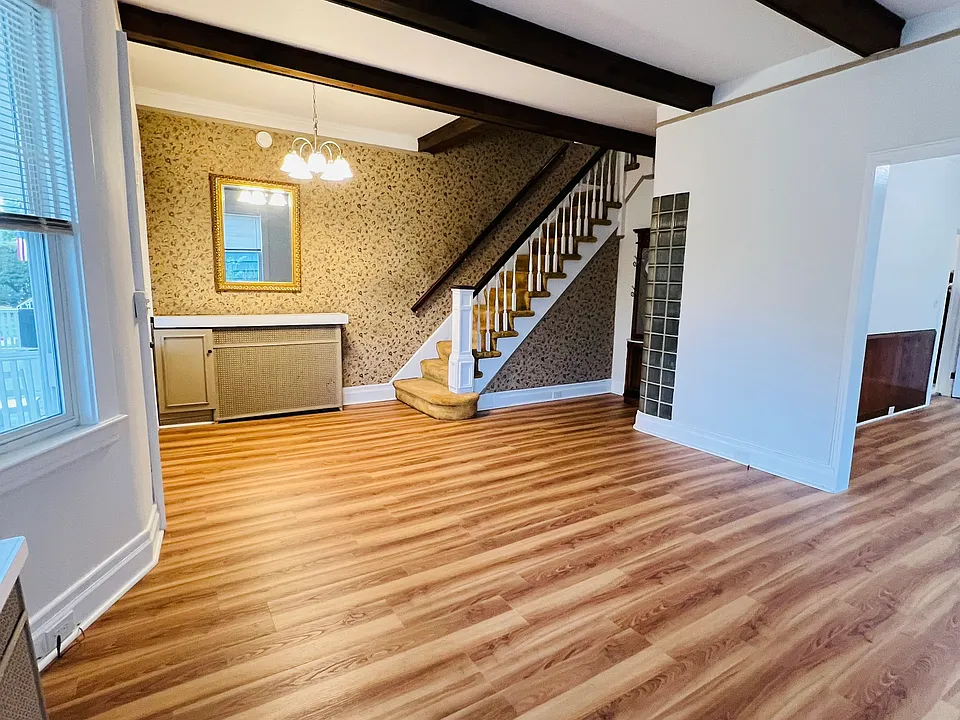 82 Quinby Ave