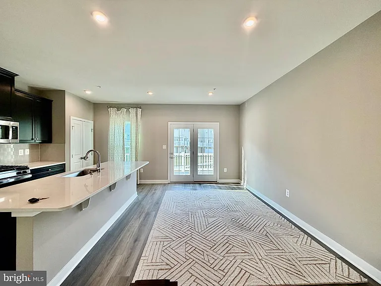 149 Lawndale Dr — Photo 16