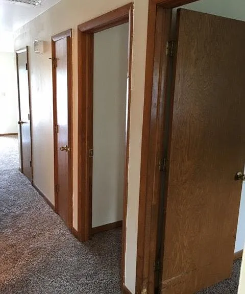 2 Bedrooms, linen closet and coat closet