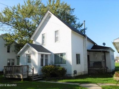 110 W Broadway Ave, Scottville, MI, 49454