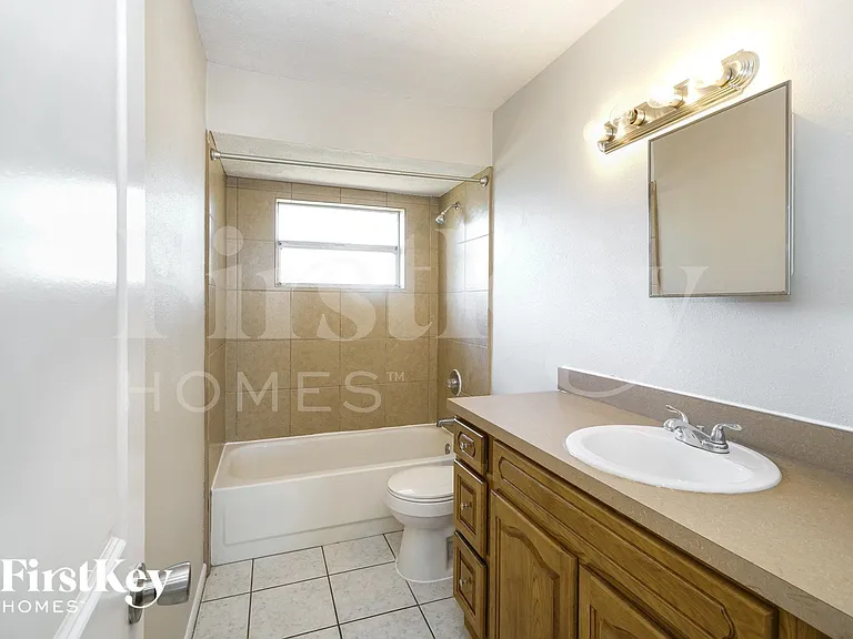 802 Briarcliff Dr — Photo 14