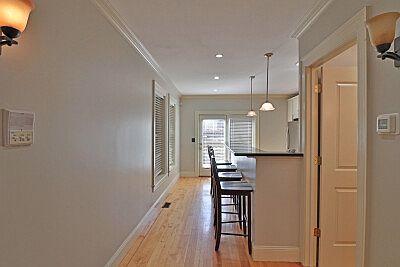 4th image of 358 Dorchester St #U1