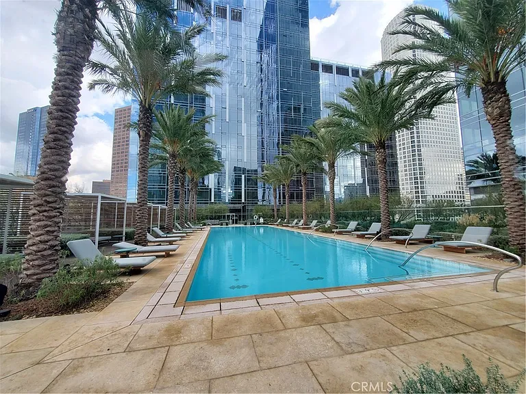 877 Francisco St #521 — Photo 6