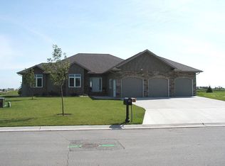 4808 2nd St SW, Moorhead, MN 56560