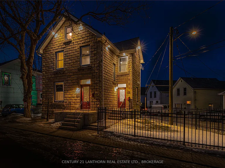 45 Chestnut St #1 — Photo 3