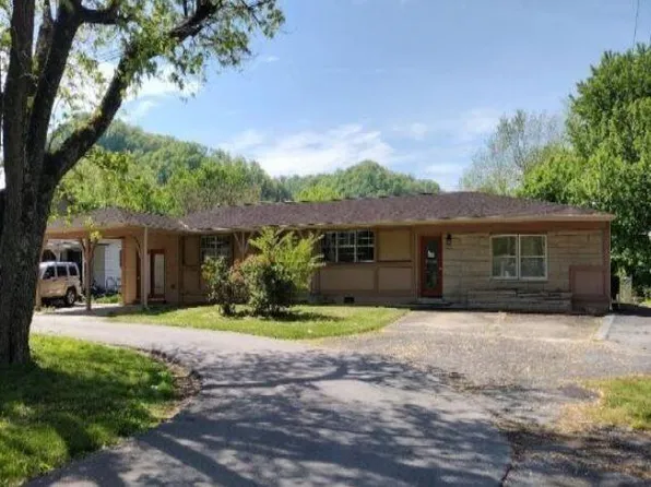 62 Elder Ln, Pikeville, KY 41501