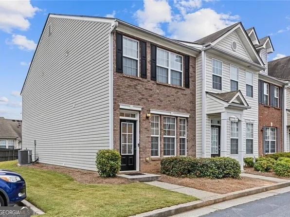 2707 Heathrow Dr, Lawrenceville, GA 30043