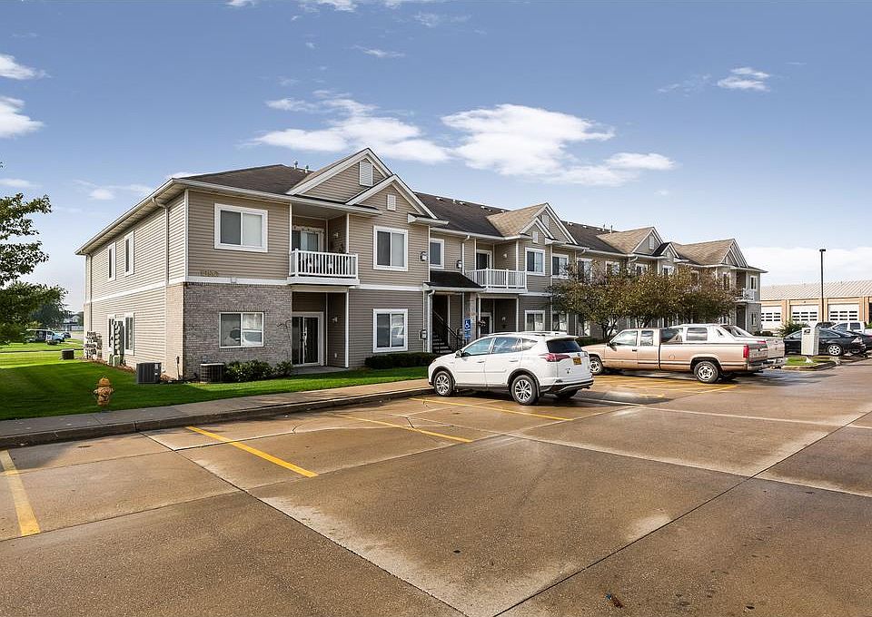 1st image of 1320 SE Florence Dr #12