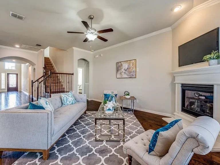2417 Austin Ln — Photo 9