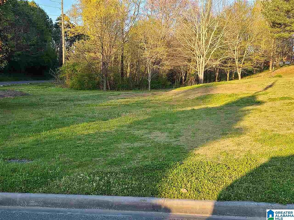 2nd image of 500 Magnolia Crest Cir