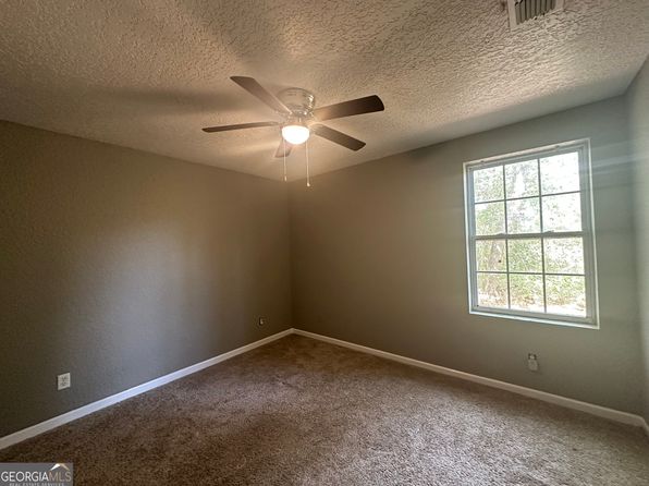 245 Palmhurst Dr, Folkston, GA 31537