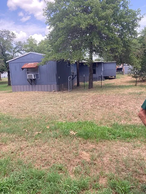 3605 N FM 52