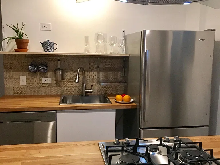 2629 W Crystal St #1 — Photo 5