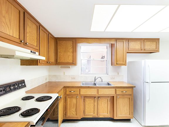5th image of 4705 Worth Ave