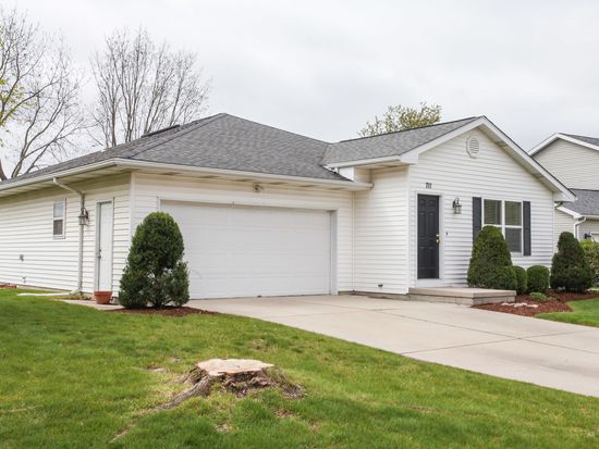711 Phaeton Pl, Normal, IL 61761