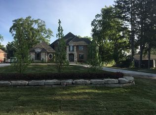 665 E Long Lake Rd, Troy, MI 48085