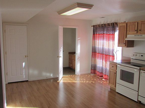 Kitchen, pantry, 1/2 bath, patio door