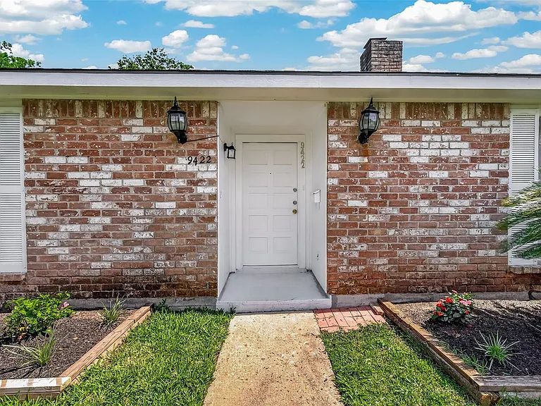 9422 Kristin Dr — Photo 9