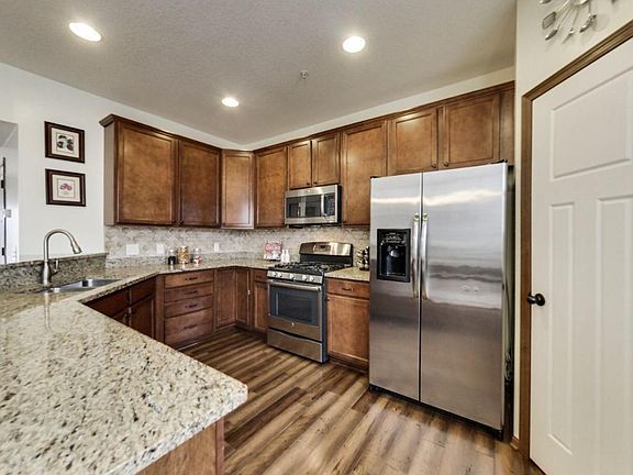 5th image of 1800 Plymouth Ln Unit 3