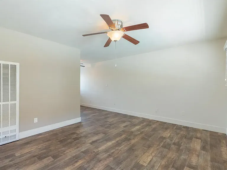 Elan Baylofts — Photo 12