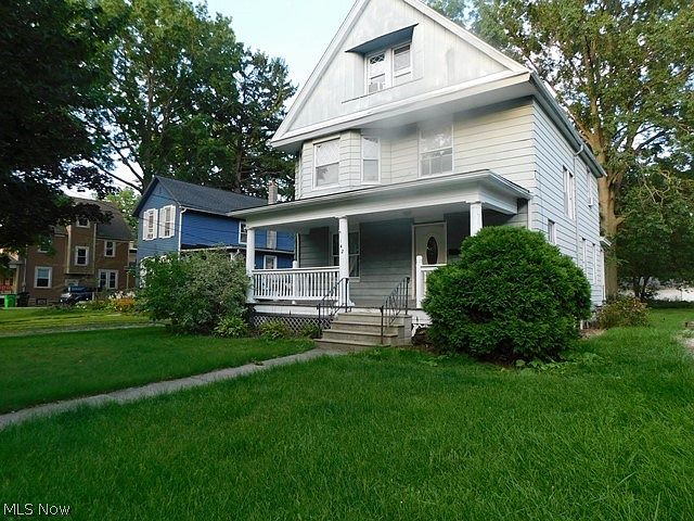 1st image of 142 Beech St