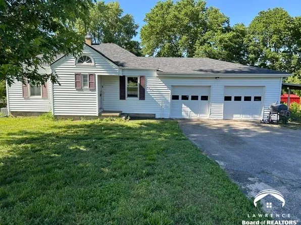 3434 SE 2nd St, Topeka, KS 66607