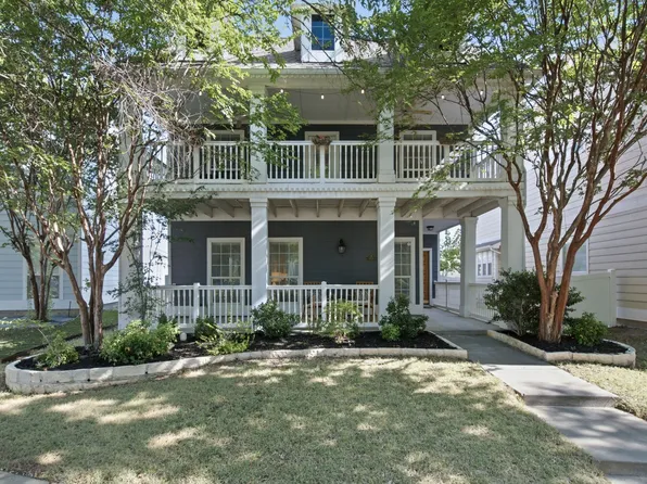 909 Charleston Ln, Aubrey, TX 76227
