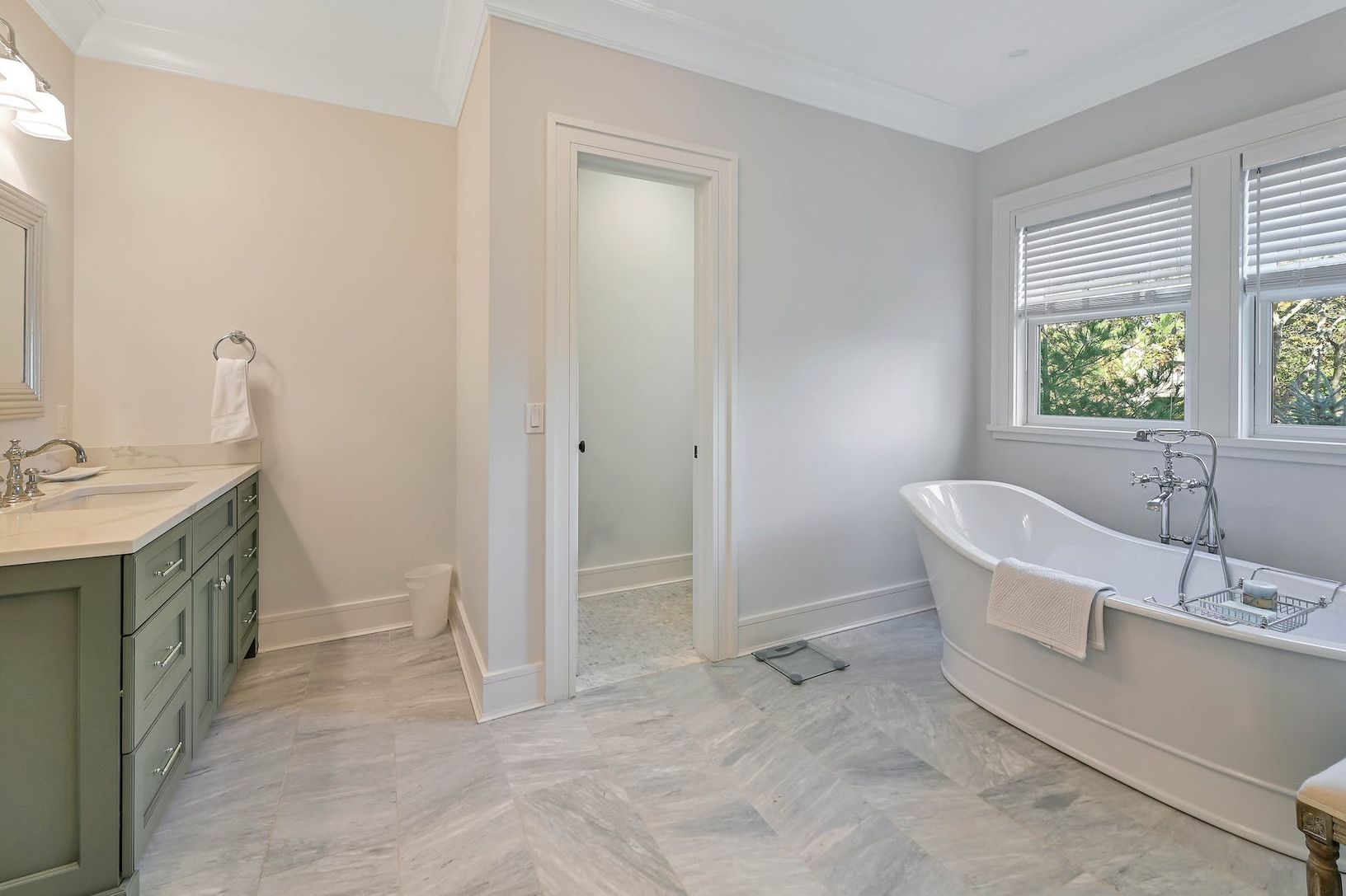  Primary bath