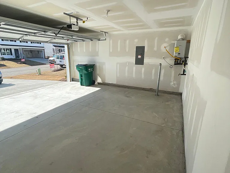136 Braxton Dr — Photo 23