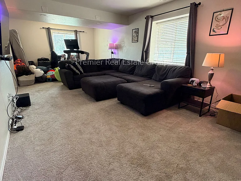 7927 Buschborn Rd — Photo 7