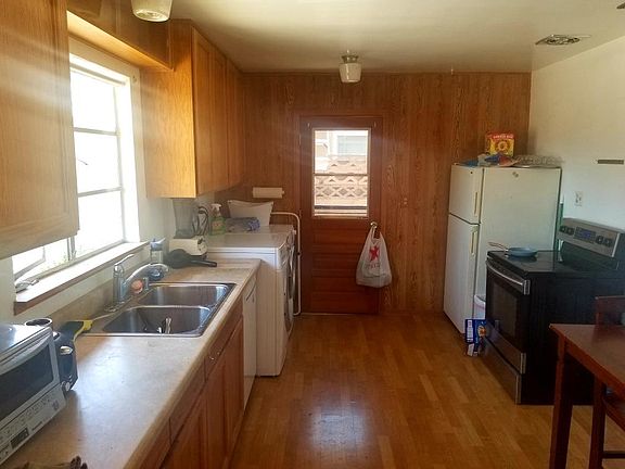 3rd image of 6575 Constance Cir