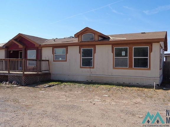 2nd image of 412 Redwood
