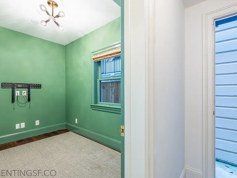 2211 Steiner St — Photo 13