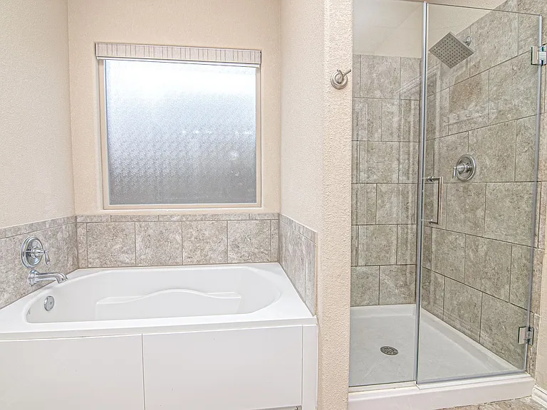 6715 Hall Of Fame Blvd — Photo 13
