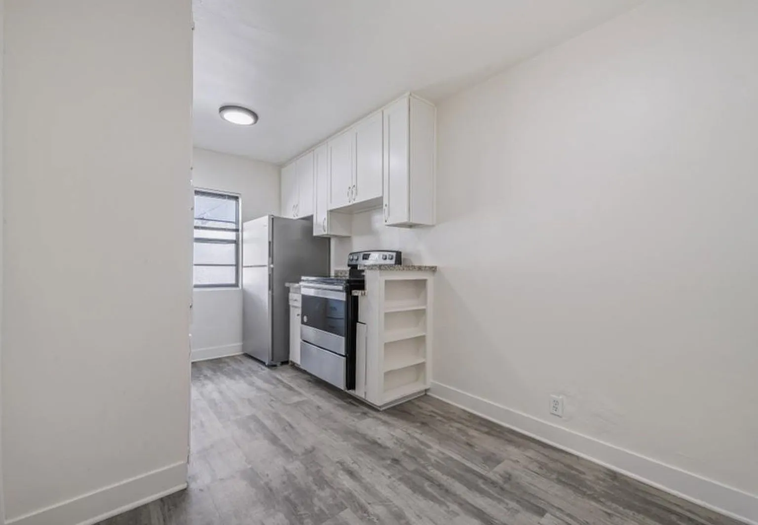 1 bed, 1.0 bath, 700 sqft, $1,750 — Photo 3