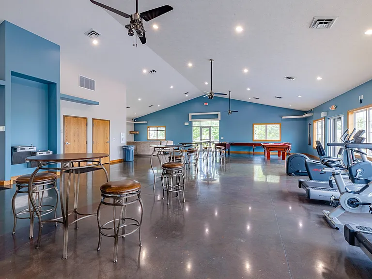 Park Ridge Apartments — Photo 5