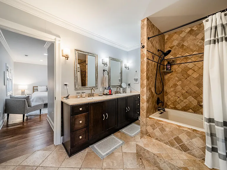 3147 Windsor Dr — Photo 4