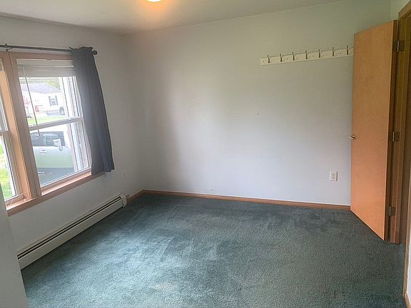 5th image of 171 William Cir